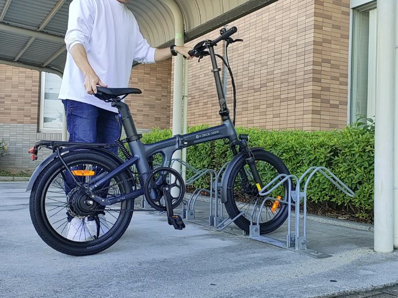 はめ込む駐輪場