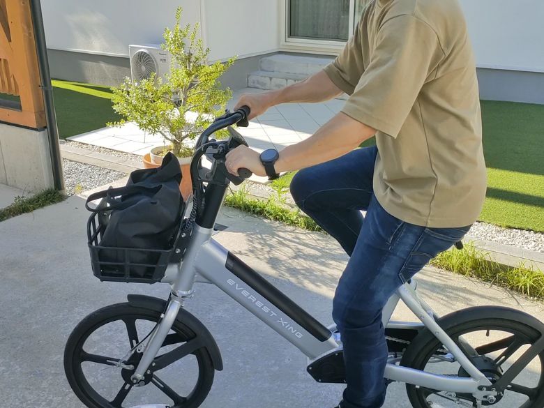 楽な姿勢で乗れるハンドル