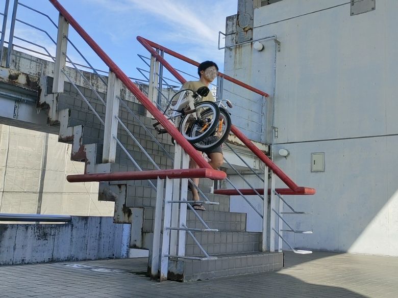 折りたたんで登る