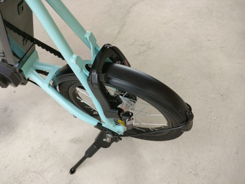 後ろタイヤ 泥除け