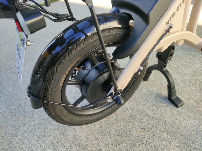 後ろタイヤ 泥除け