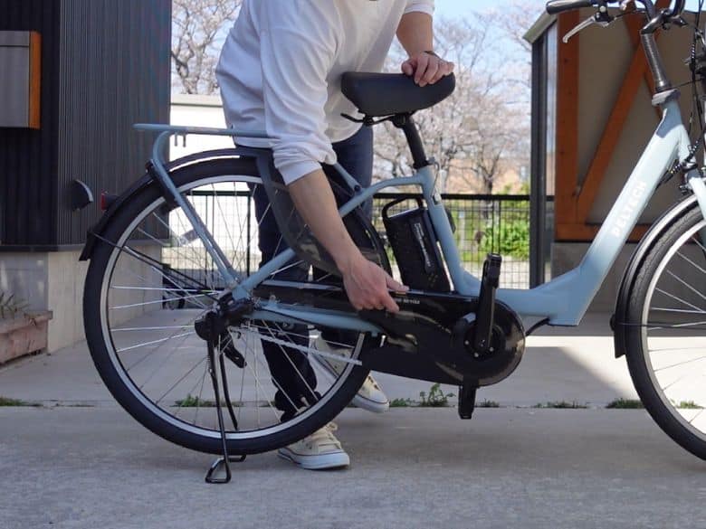 チェーンカバー