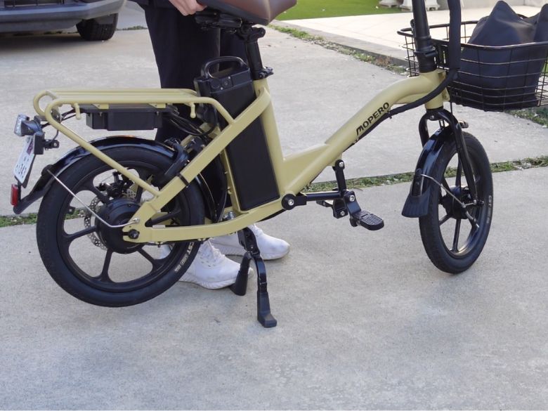 タイヤが動いてしまう